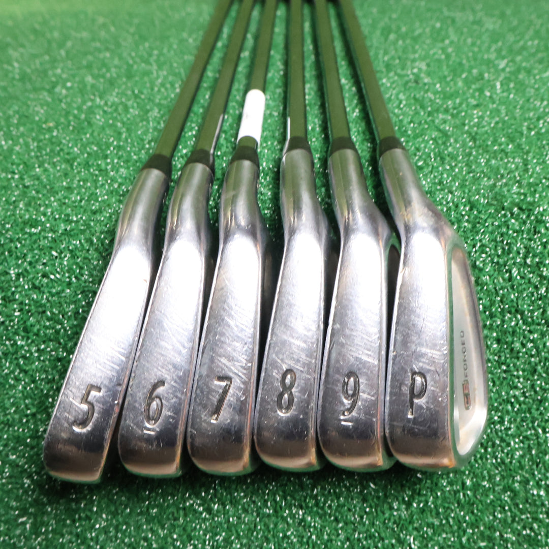 Titleist 712 CB FORGED 5-PW (210015141)