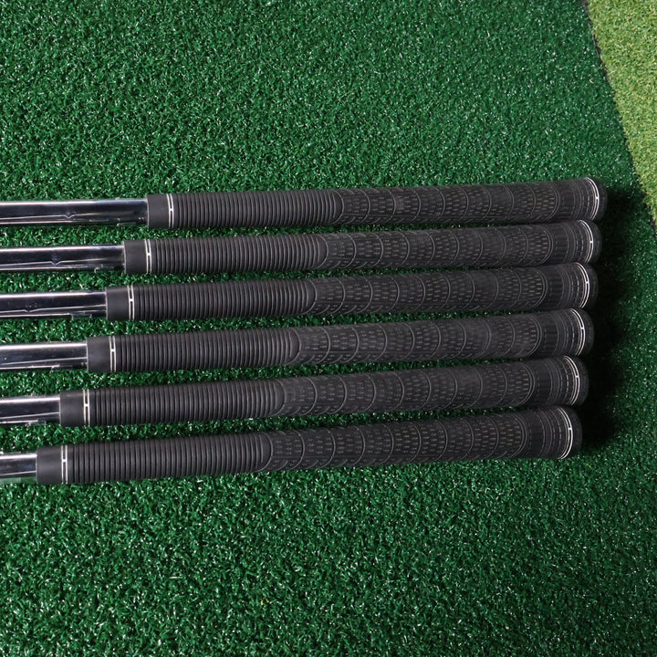Honma TOUR WORLD TW737V 5-10. (210014861)
